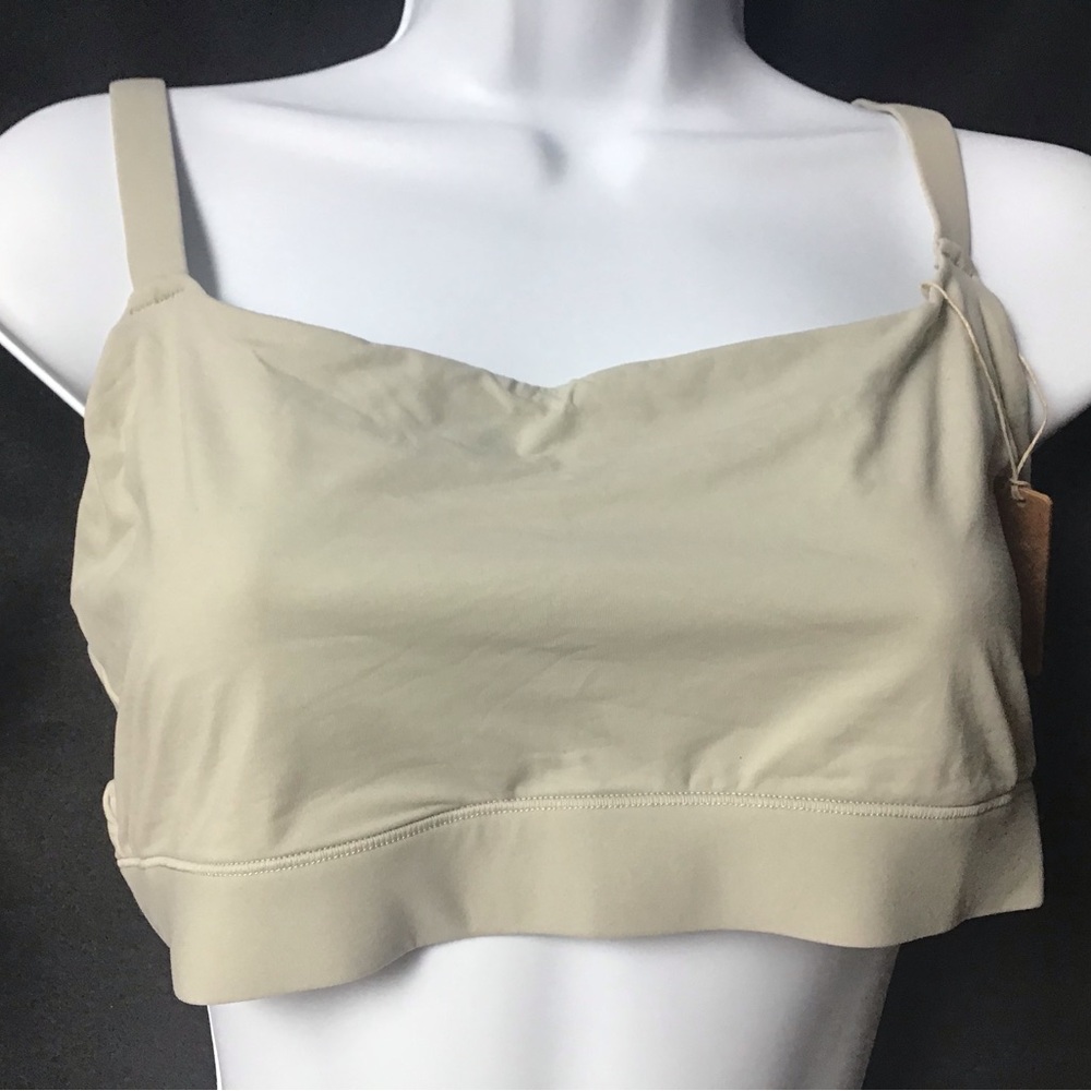 - Skims NWT Talc Colored Scoop Neck BRA 4X.  (BR-SCN-2026)